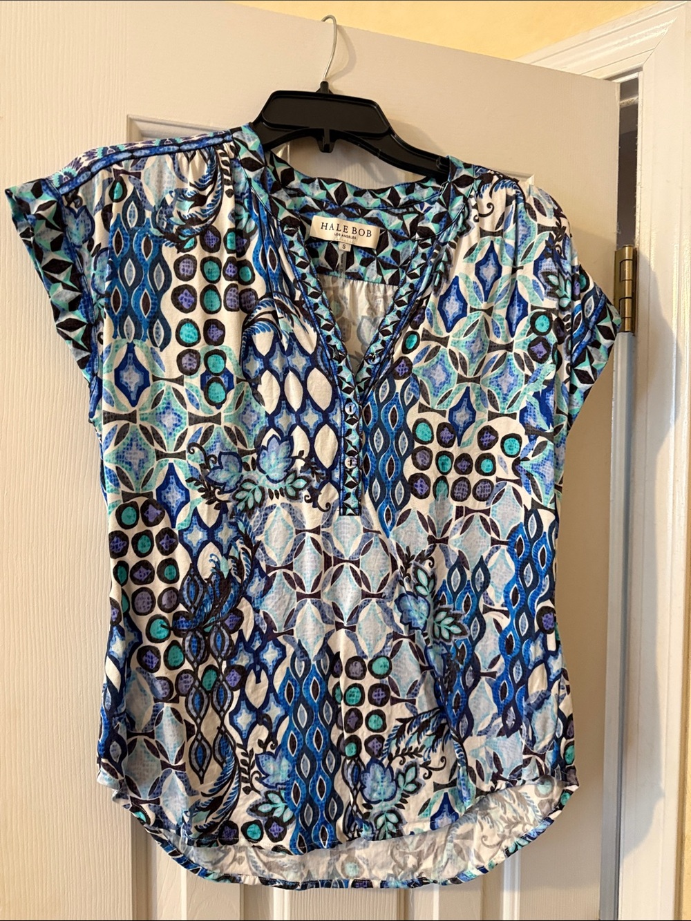Hale Bob Blue Teal Patterned V-Neck Cap Sleeve Blouse